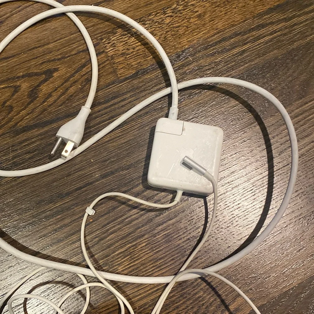 Apple White Power Adapter Cable